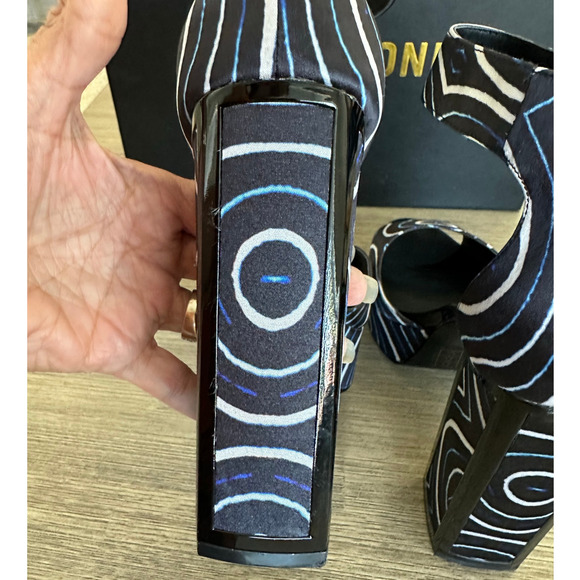 Kat Maconie Angel/Black Printed Satin Chunky High Heel Shoes like new size US 9 - Picture 15 of 16